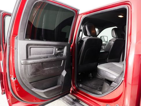 Used 2024 RAM 2500 Tradesman w/ Chrome Appearance Group AWD/4WD image 17