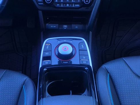Used 2022 Kia Niro EX Premium FWD image 10