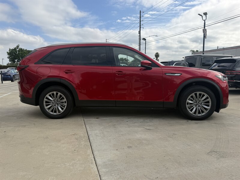 Used 2025 MAZDA CX-90 Plug-In Hybrid w/ Preferred AWD/4WD image 5
