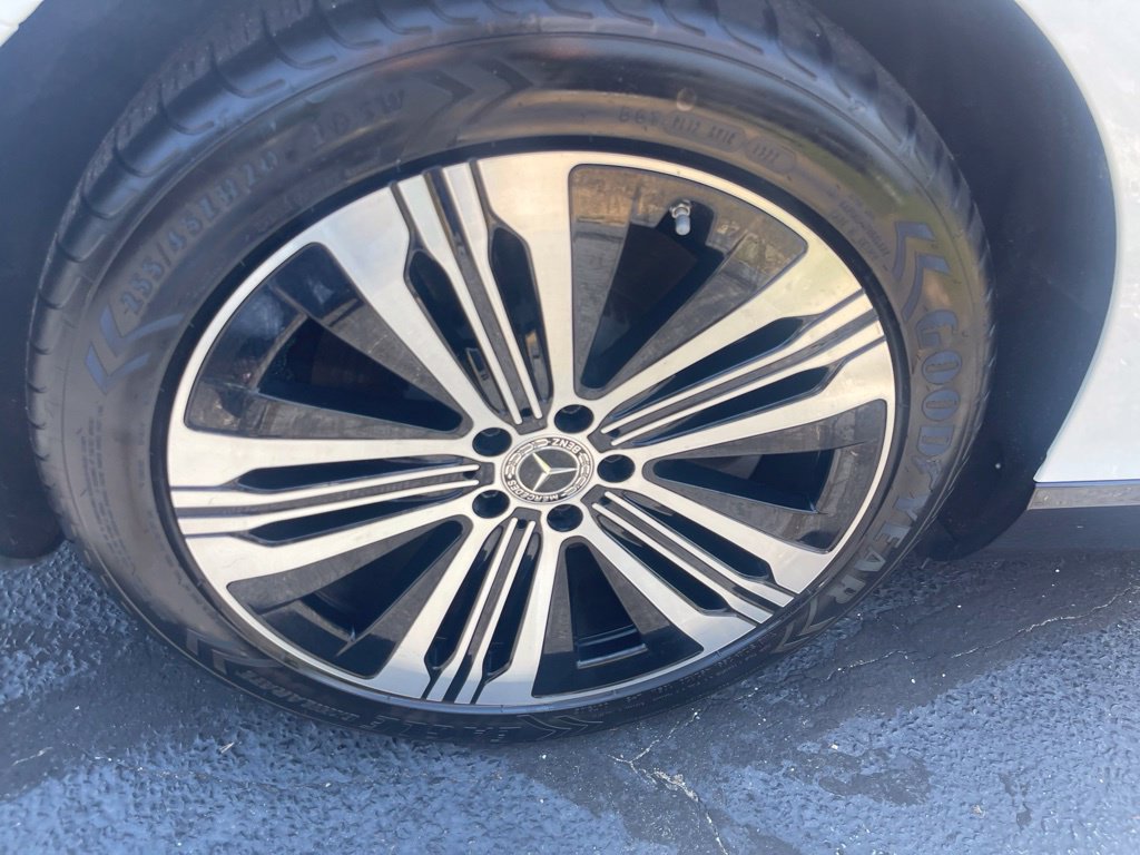 Used 2022 Mercedes-Benz EQS 450+ Sedan image 27