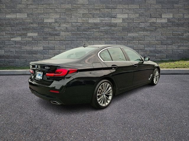 Used 2023 BMW 530i xDrive w/ Convenience Package AWD/4WD image 5