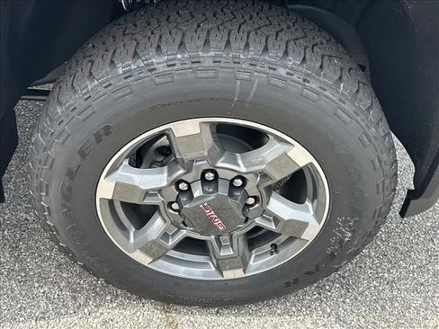 New 2026 GMC Sierra 2500 SLT w/ SLT Premium Package AWD/4WD image 14