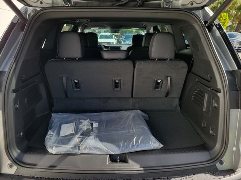 New 2026 GMC Acadia Elevation FWD image 9