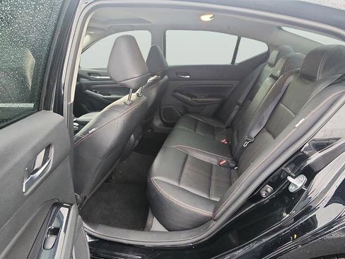 Used 2023 Nissan Altima 2.5 SR w/ SR Premium Package FWD image 16
