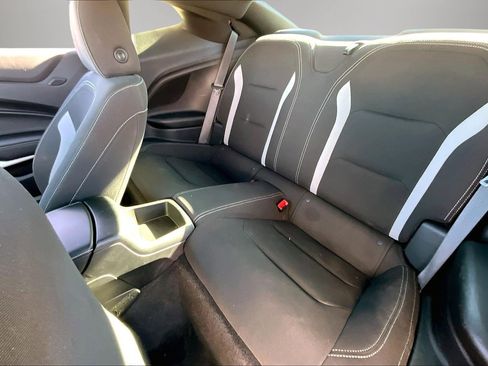 Used 2020 Chevrolet Camaro LT image 20