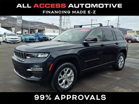 Used 2023 Jeep Grand Cherokee Limited w/ Luxury Tech Group II image 4