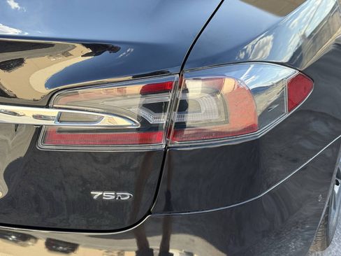 Used 2018 Tesla Model S 75D AWD/4WD image 38