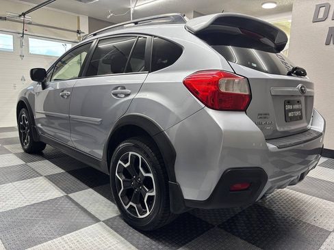 Used 2014 Subaru Crosstrek 2.0i Premium w/ Moonroof Package AWD/4WD image 10