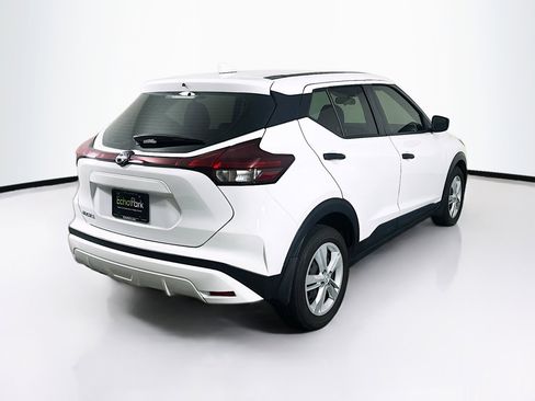 Used 2024 Nissan Kicks S FWD image 9