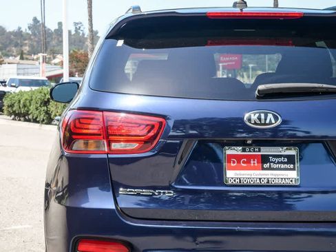 Used 2019 Kia Sorento S FWD image 6