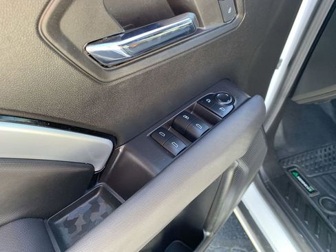 Used 2024 Chevrolet Colorado Z71 w/ Z71 Convenience Package 2 image 15