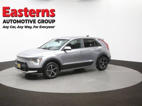 Used 2025 Kia Niro LX FWD image 55
