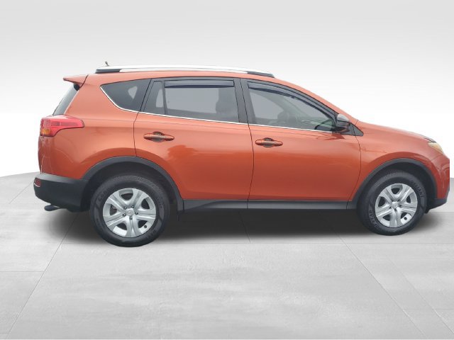 Used 2015 Toyota RAV4 LE FWD image 3