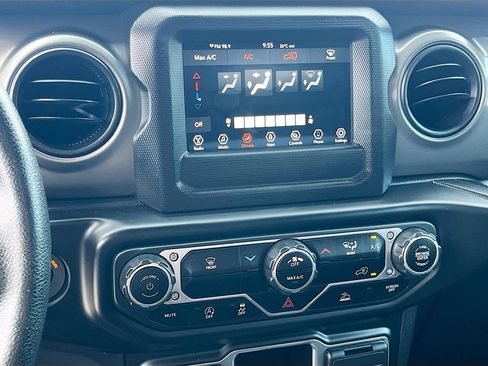 Used 2023 Jeep Wrangler Unlimited Sport AWD/4WD image 15