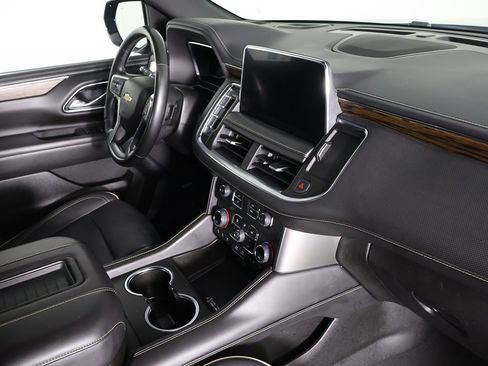 Used 2023 Chevrolet Suburban Premier image 30