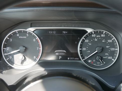 Used 2023 Nissan Rogue SV image 7