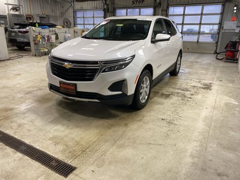 Used 2023 Chevrolet Equinox LT image 6