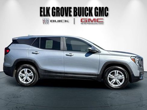 Used 2024 GMC Terrain SLE AWD/4WD image 3