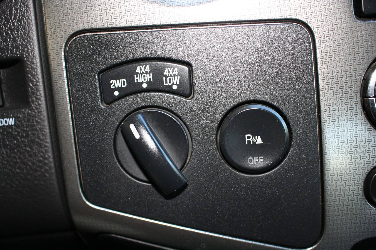 Used 2009 Ford F350 FX4 AWD/4WD image 20