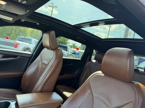 Used 2022 Lincoln Nautilus Reserve w/ Luxury Package AWD/4WD image 3
