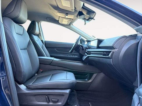 Used 2025 Nissan Murano SV image 15