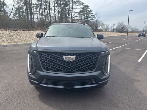 Used 2025 Cadillac Escalade ESV Sport w/ Touring Package image 2