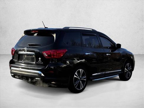 Used 2017 Nissan Pathfinder Platinum w/ Family Entertainment Package image 5