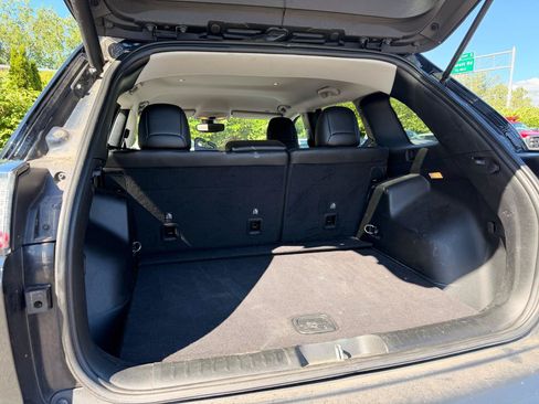 Used 2019 Jeep Cherokee Limited w/ Trailer Tow Group AWD/4WD image 14