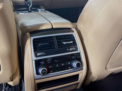 Used 2022 BMW 740i w/ Premium Package RWD image 30