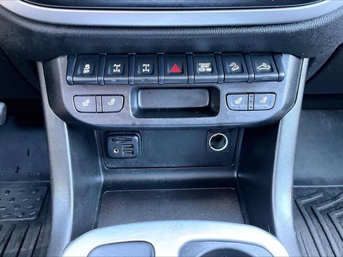 Used 2021 Chevrolet Colorado ZR2 AWD/4WD image 16