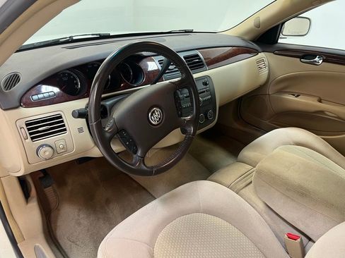 Used 2011 Buick Lucerne CX image 15