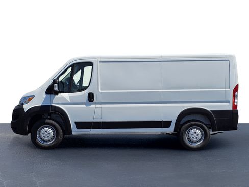 New 2025 RAM ProMaster 2500 w/ Convenience Group FWD image 16