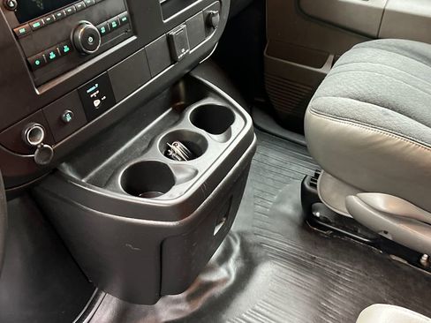 Used 2023 GMC Savana 2500 Work Van w/ Driver Convenience Package image 18