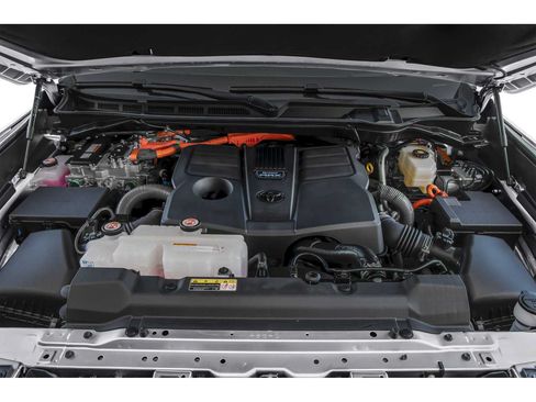 Certified 2026 Toyota Tundra Capstone AWD/4WD image 7