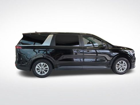 Certified 2022 Kia Carnival LX FWD image 8