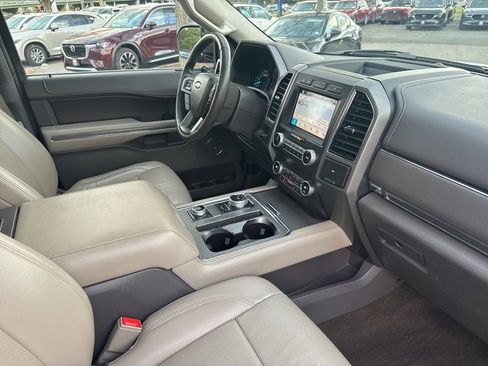 Certified 2019 Ford Expedition XLT w/ Equipment Group 202A image 32