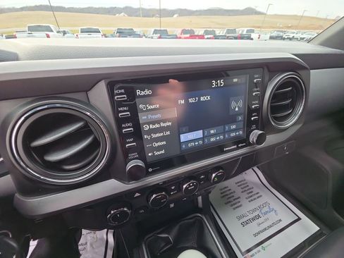 Used 2021 Toyota Tacoma TRD Sport w/ TRD Premium Sport Package image 8