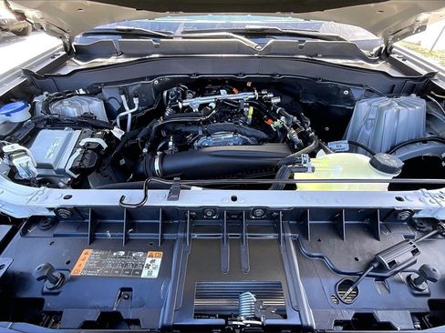 New 2026 Ford Explorer Active w/ Active Comfort Package image 9