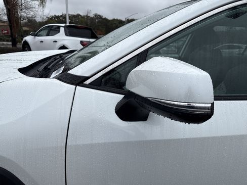 Used 2023 Toyota RAV4 XLE Premium image 11