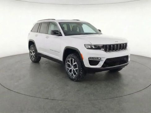 Used 2024 Jeep Grand Cherokee Limited image 21