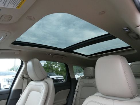Used 2022 Lincoln Corsair Reserve FWD image 26