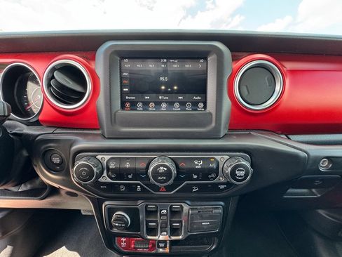Used 2020 Jeep Wrangler Unlimited Rubicon w/ Steel Bumper Group AWD/4WD image 27