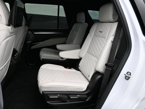 Used 2026 Cadillac Escalade V w/ LPO, ONYX Package AWD/4WD image 16