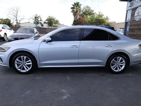 Used 2020 Volkswagen Passat 2.0T SE w/ Sunroof Package FWD image 7