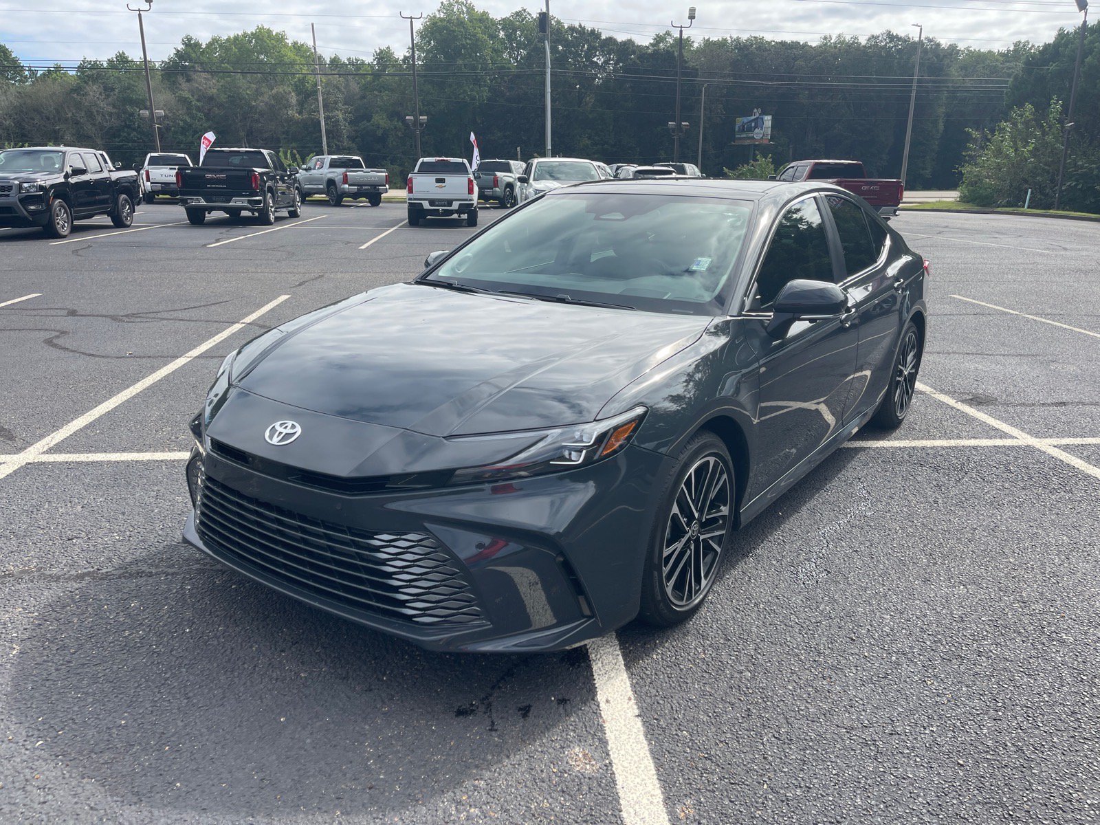 Used 2026 Toyota Camry XLE w/ Premium Plus Package FWD image 3