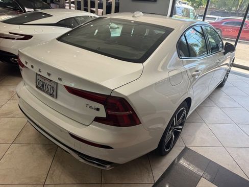 Used 2020 Volvo S60 T6 R-Design image 4