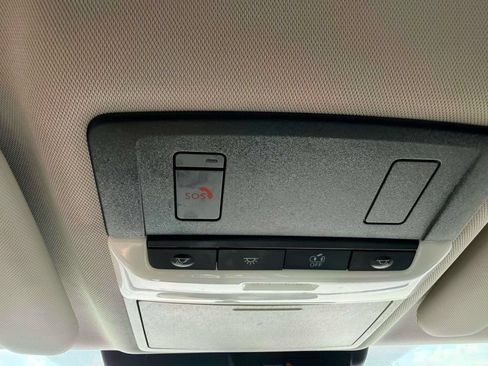 Used 2024 Mitsubishi Outlander SE AWD/4WD image 32