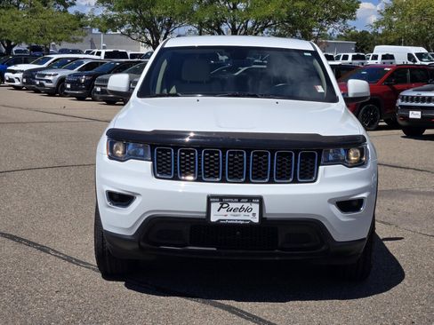 Used 2022 Jeep Grand Cherokee Laredo E AWD/4WD image 6