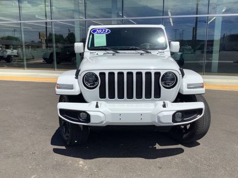 Used 2023 Jeep Wrangler Unlimited Sahara AWD/4WD image 4