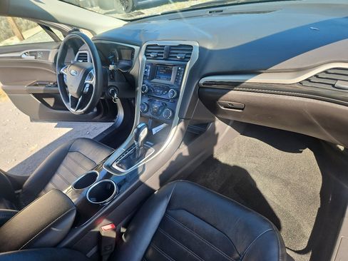 Used 2013 Ford Fusion SE image 19